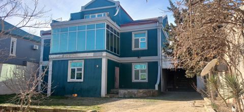 Satılır 9 otaqlı həyət evi/bağ evi 350 m² — Bakı