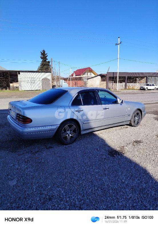 Mercedes E 230 2.3 L, 1995, 482 364 km 90-GR-299 — Avtomobillər, Quba (3)