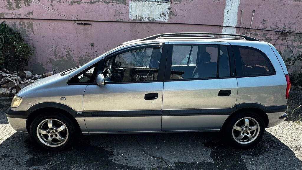 Opel Zafira: 2.2 l 2000 il 381000 km Van/Minivan 99-GF-350 — Avtomobillər, Bakı (3)