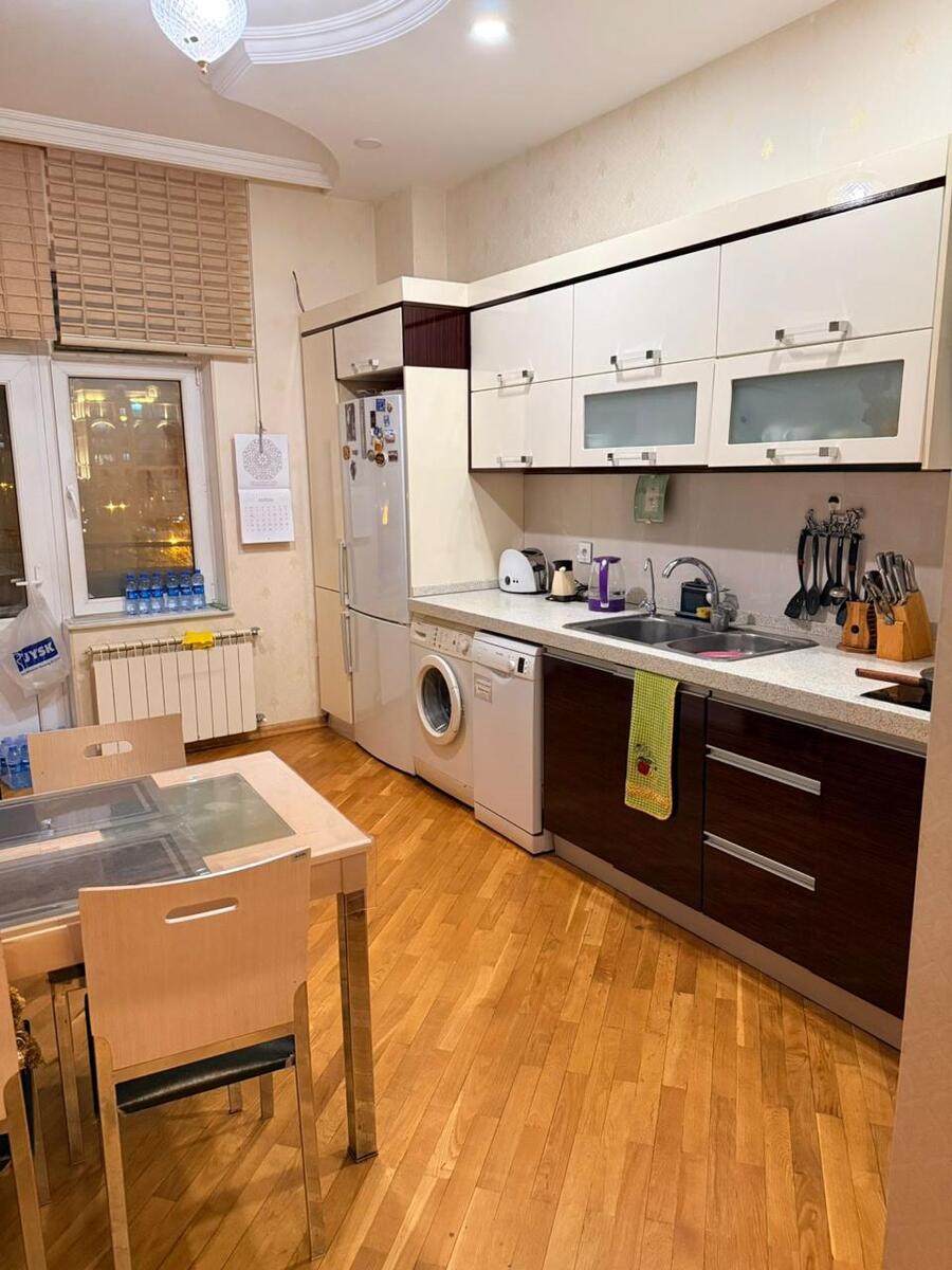 İcarəyə verilir 3 otaqlı yeni tikili 160 m² — Mənzil, Bakı (2)