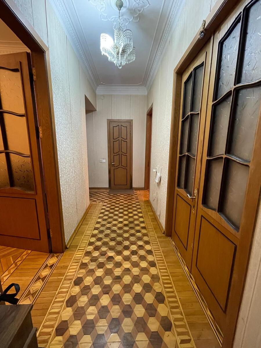Satılır 4 otaqlı köhnə tikili 115 m² — Mənzil, Bakı (11)