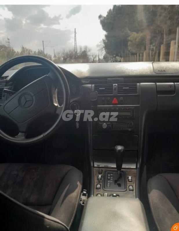 Mercedes E 280 2.8 L, 1998, 650 000 km — Avtomobillər, Şirvan (5)