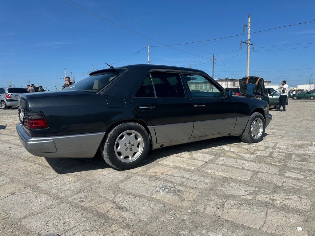Mercedes 200 D, 2.0 L, 1992 il, 312 000 km 99-OS-590 — Avtomobillər, Bakı (4)