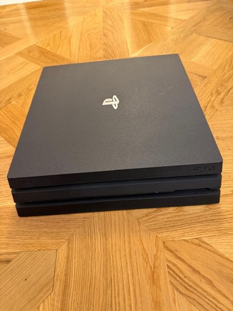 Playstation 4 Pro 1TB — Bakı
