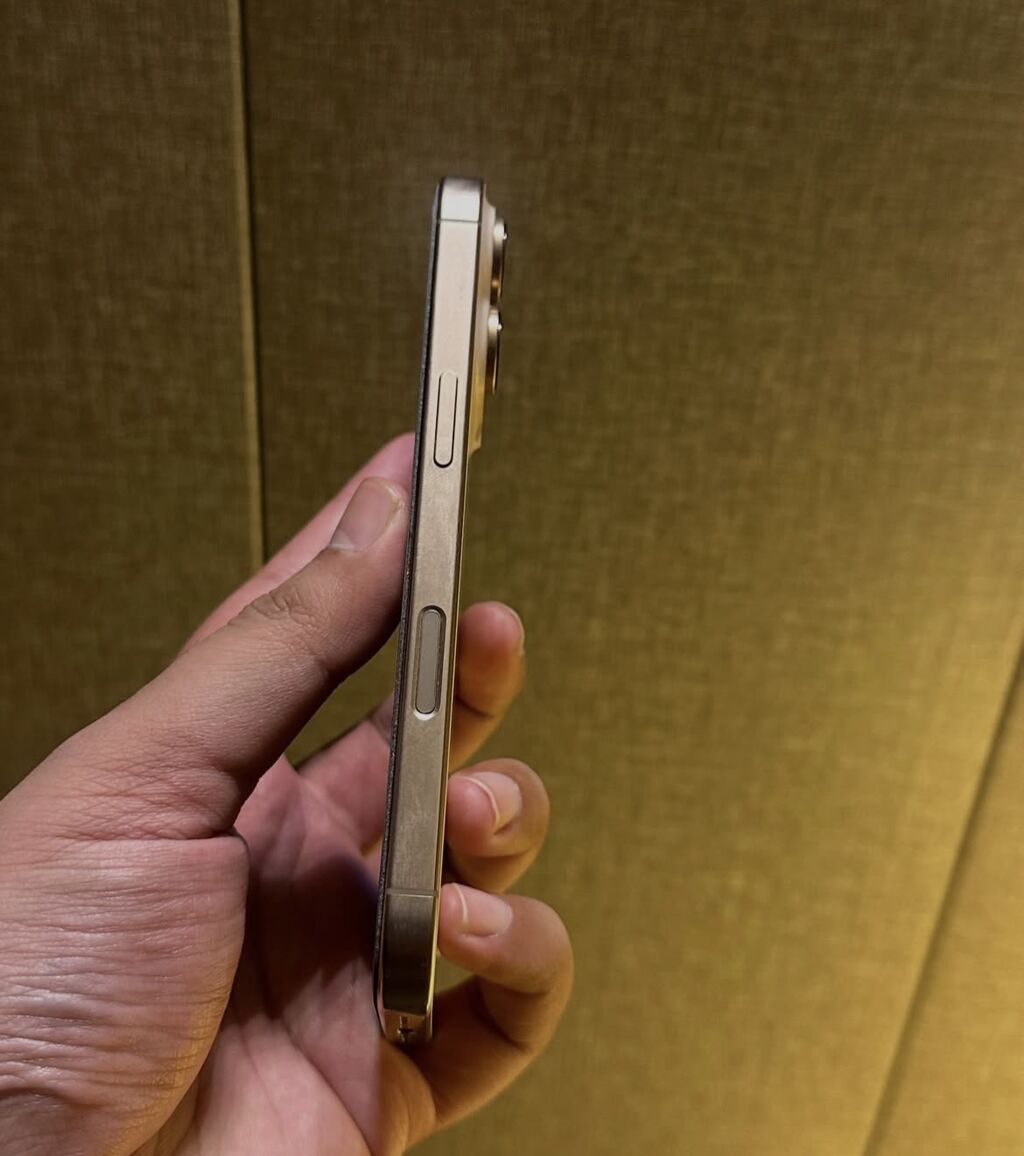 IPhone 16 Pro, 256 GB, White Titanium, Zəmanət, Simsiz şarj, Face ID — Apple iPhone, Bakı (3)