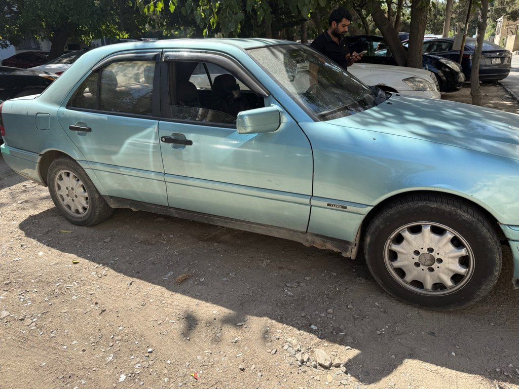 Mercedes C 200, 2.0 L, 1996 il, 487 000 km 90-ZB-317 — Avtomobillər, Babək (4)