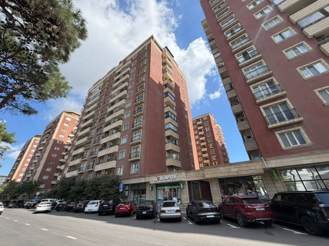 Satılır 4 otaqlı yeni tikili 191 m² — Mənzil, Bakı (2)