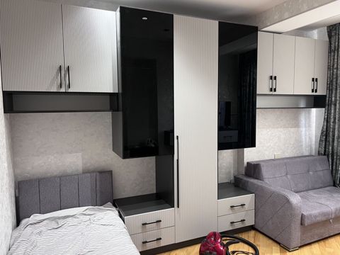 Düz dolab, Yataq otağı üçün, Paltar üçün, Açılan, 6 qapı — Bakı
