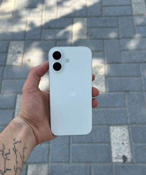 IPhone 17, Ağ — Bakı