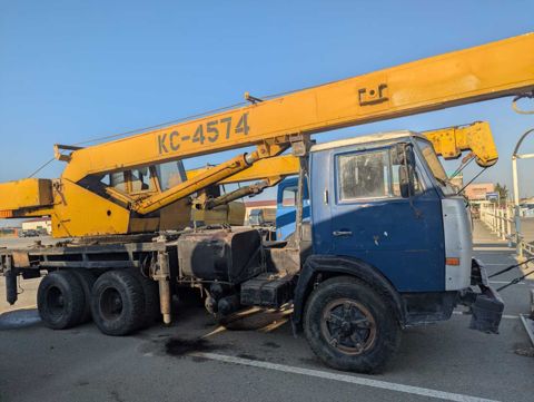 Avtokran Kamaz, 1995 il — Construction equipment