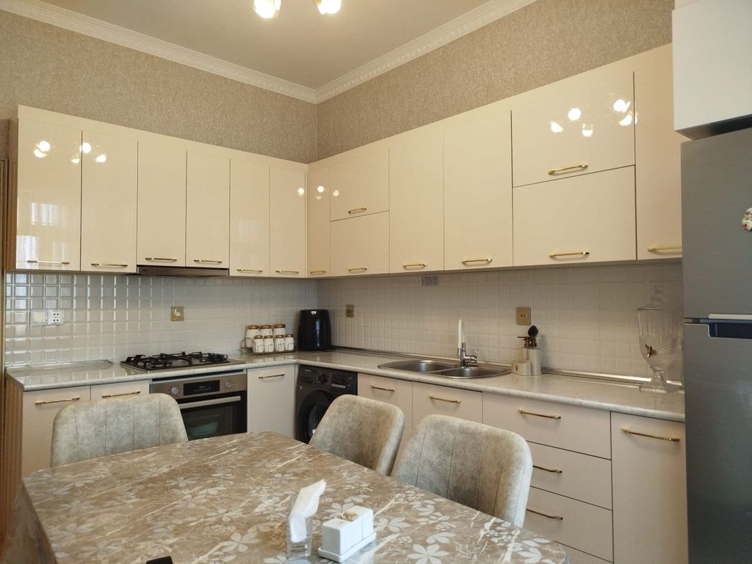 Satılır 4 otaqlı həyət evi/bağ evi 310 m² — Ev, villa, Bakı (10)