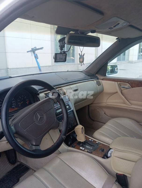 Mercedes E 230 2.3 L, 1995, 455 555 km — Avtomobillər, Bakı (2)