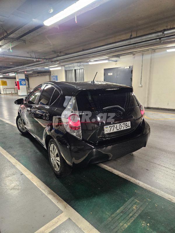 Toyota Aqua 1.5 L, 2014, 256 000 km — Avtomobillər, Bakı (7)