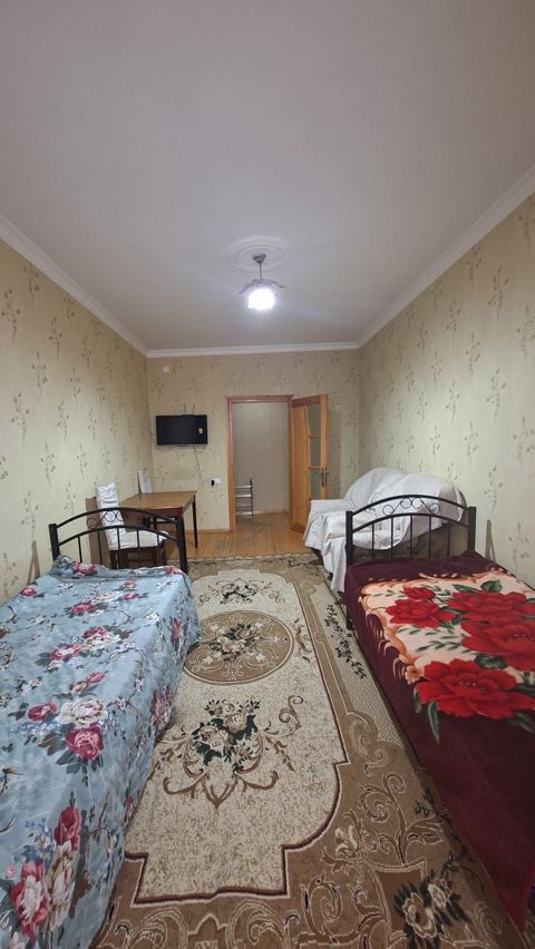 İcarəyə verilir 2 otaqlı köhnə tikili 45 m² — Bakı