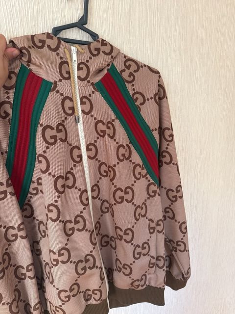 Gödəkçə Gucci — Bakı
