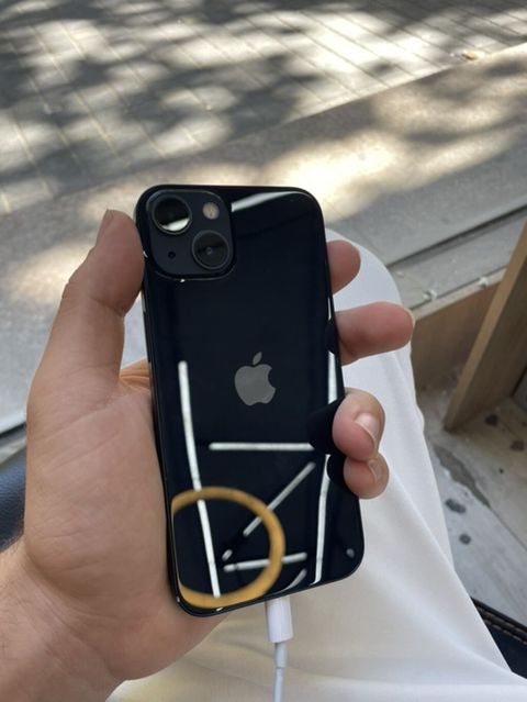 IPhone 13, Qara — Xırdalan