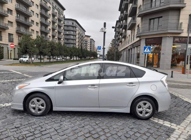 Toyota Prius 1.8 L, 2010, 320 mil — Avtomobillər, Bərdə (8)
