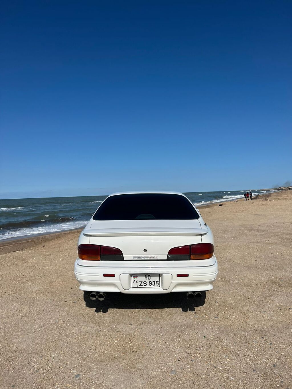 Pontiac Bonneville sedan – ağ rəng, tam ölçülü Amerikan sedanı. salam — Avtomobillər, Bakı (3)