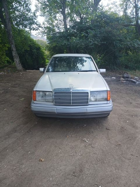 Mercedes 200 D, 2.0 L, 1993 il, 250 000 km — Füzuli