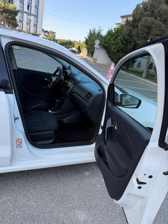 Volkswagen Polo, 1.6 L, 2019 il, 87 600 km — Avtomobillər, Bakı (7)