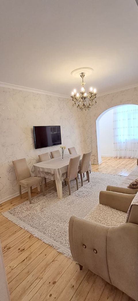 Satış: 2 otaqlı Köhnə tikili, 60 m², Binəqədi rayonu — Bakı