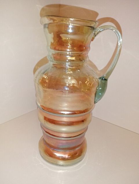 Qulplu güldan — Bakı