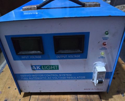 Aklıght servo-motor idarəetməli tam avtomatik AC gərginlik — Bakı