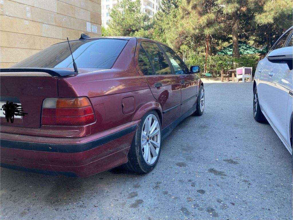 BMW 318, 1.8 L, 1993 il, 350 000 km — Avtomobillər, Bakı (5)