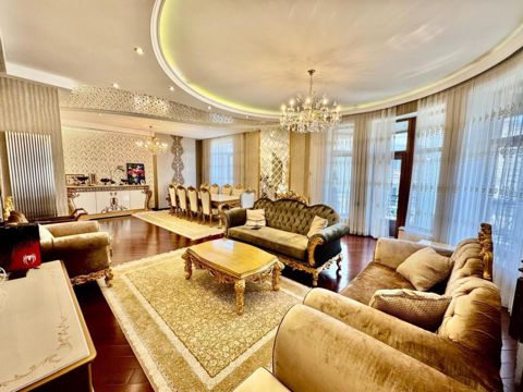Satılır 4 otaqlı yeni tikili 210 m² — Bakı