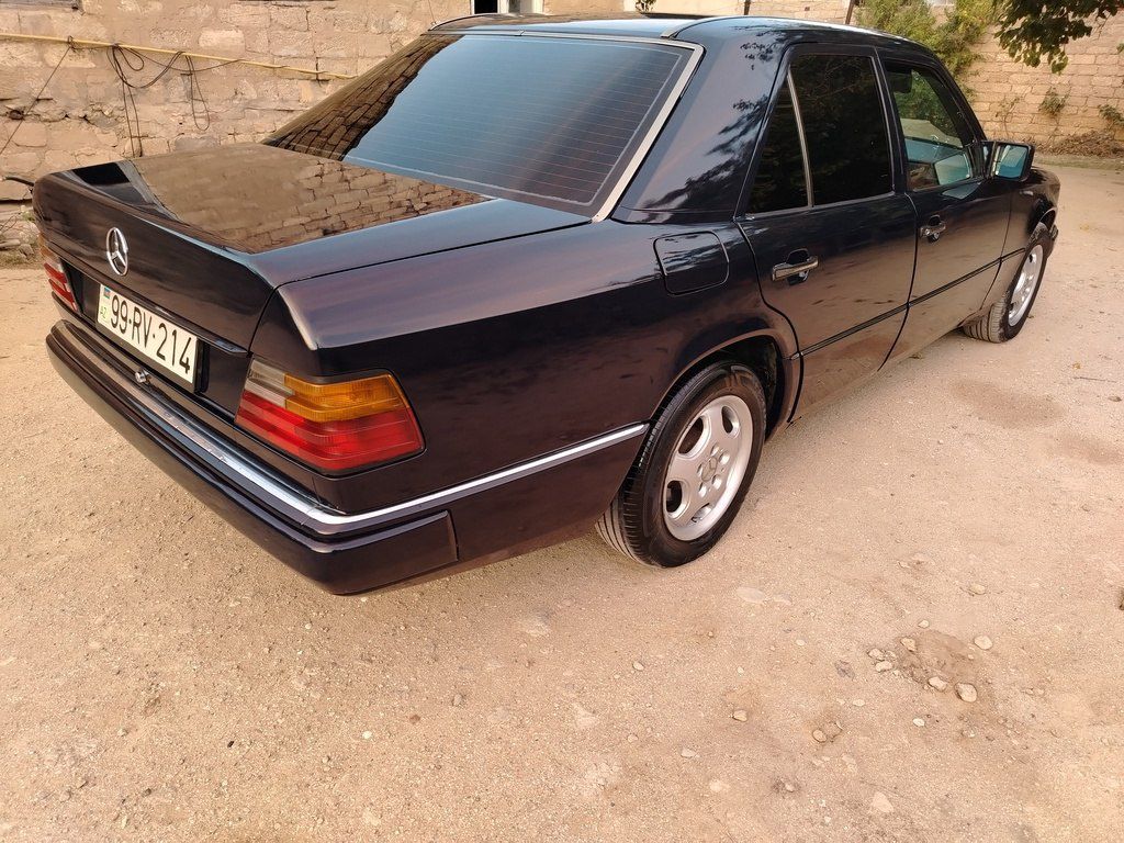 Mercedes 200 D, 2.0 L, 1990 il, 299 908 km 99-RV-214 — Avtomobillər, Bakı (5)