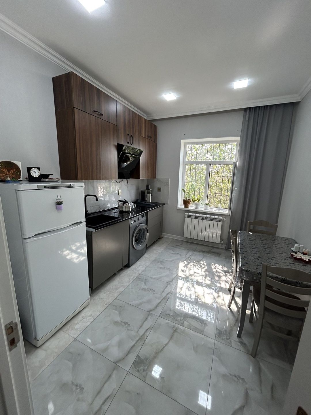 Satılır 5 otaqlı həyət evi/bağ evi 200 m² — Ev, villa, Bakı (8)