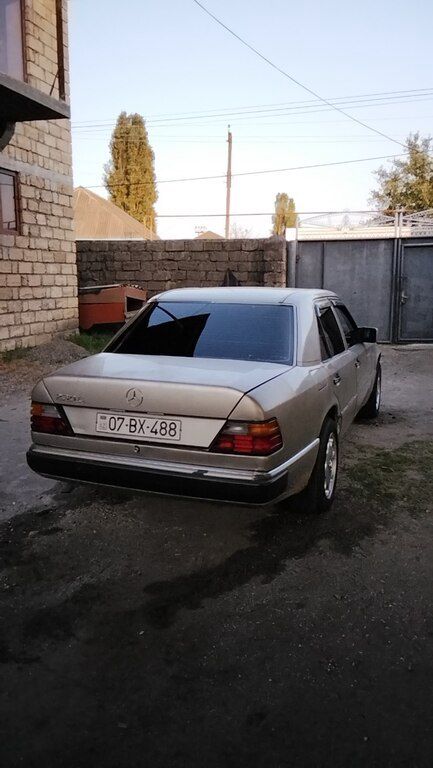 Mercedes 230 E, 2.3 L, 1992 il, 368 122 km 07-BX-488 — Avtomobillər, Astara (2)