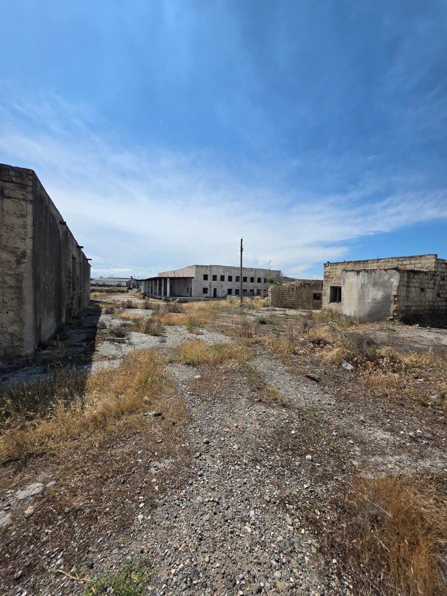 Satılır obyekt 1500 m² — Əmlak, Bakı (2)