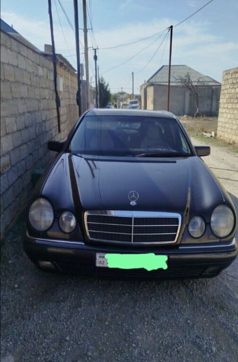 Mercedes E 230, 2.3 L, 1996 il, 350 000 km — Bakı
