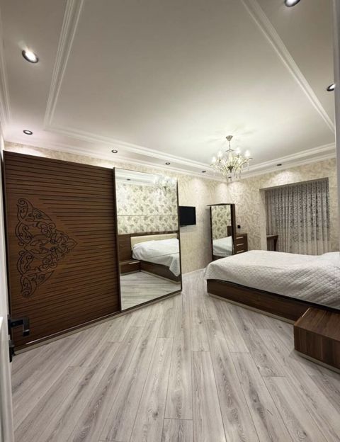 Satılır 3 otaqlı köhnə tikili 85 m² — Bakı