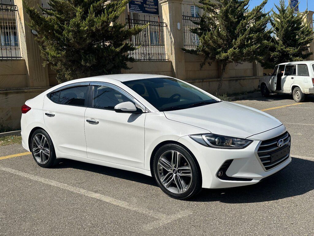 Hyundai Avante, 1.6 L, 2017 il, 208 000 km — Avtomobillər, Bakı (4)