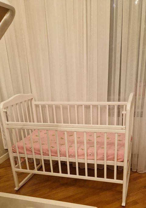 Qız üçün, İşlənmiş, Dördbucaq, Beşik, Dəstsiz, Matras ilə, Yellənmə mexanizmi ilə — Bakı