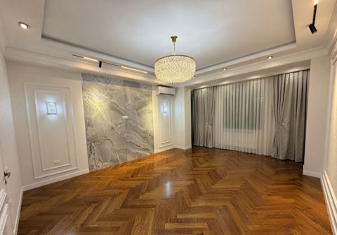 Satılır 4 otaqlı yeni tikili 181 m² — Bakı