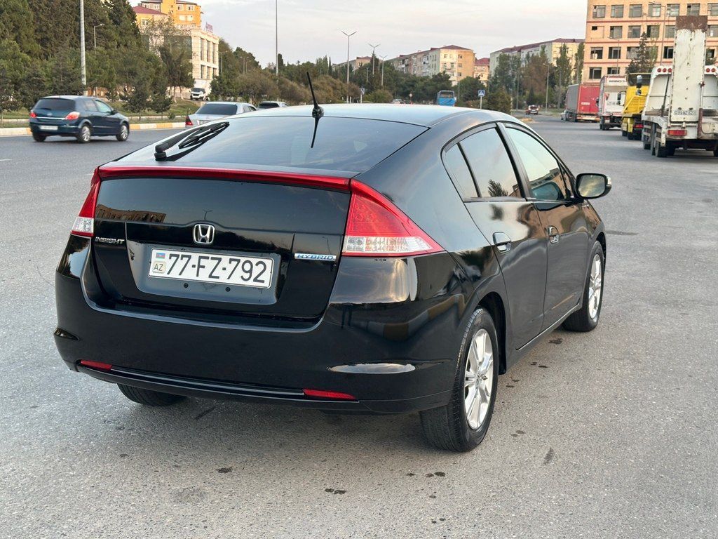 Honda Insight, 1.3 L, 0.58 kWh, 2010 il, 360 000 km 77-FZ-792 — Avtomobillər, Bakı (6)