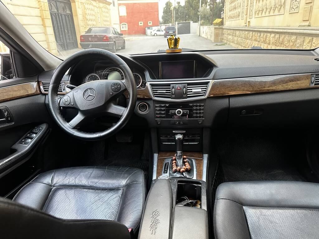 Mercedes E 220, 2.1 L, 2010 il, 287 000 km — Avtomobillər, Bakı (7)