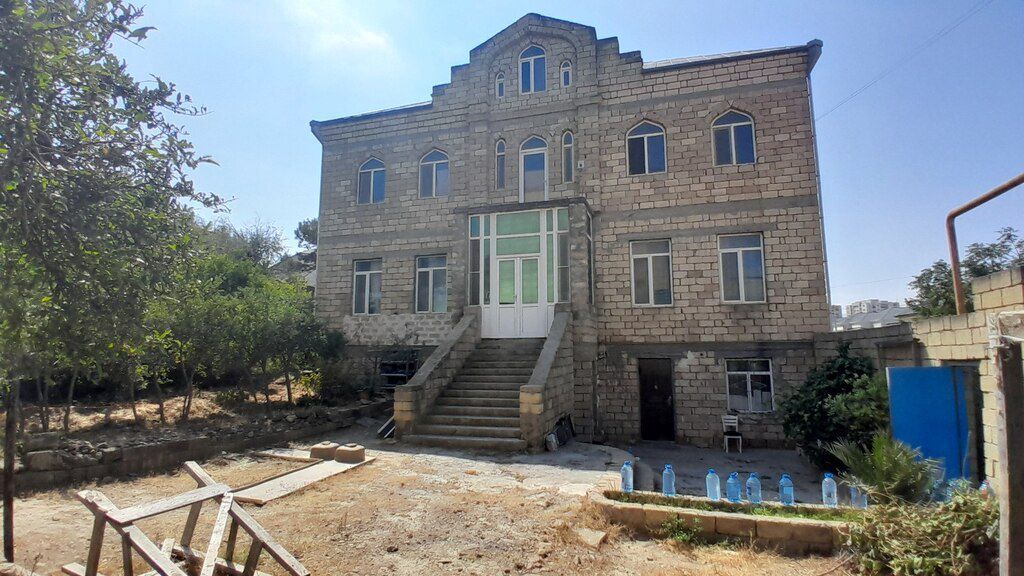 Villa, Badamdar qəs — Ev, villa, Bakı (9)
