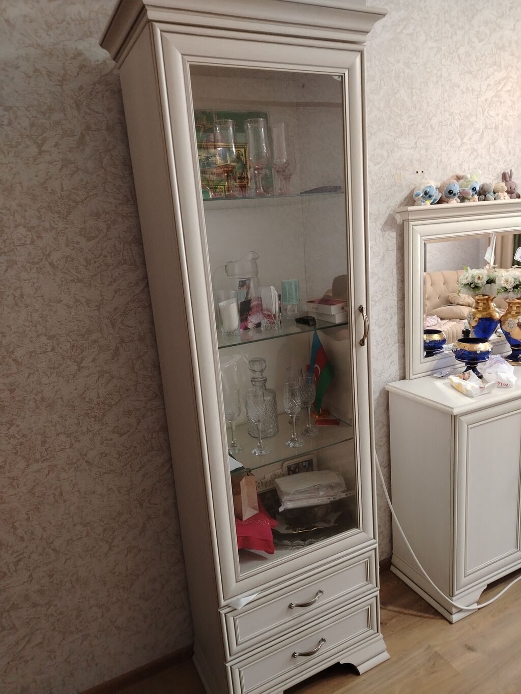 Qonaq otağı üçün klassik vitrin və konsol dəsti Tərkib: - 2 ədəd şüşə — Qonaq otağı üçün, Bakı (2)