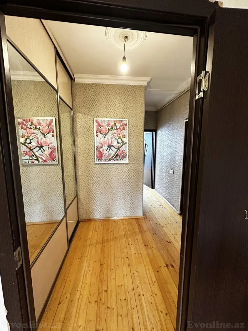 Satılır 2 otaqlı Mənzil Köhnə tikili 65 m² Bakı, Yasamal r., Yeni Yasamal — Bakı