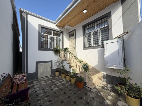Satılır 2 otaqlı həyət evi/bağ evi 50 m² — Bakı