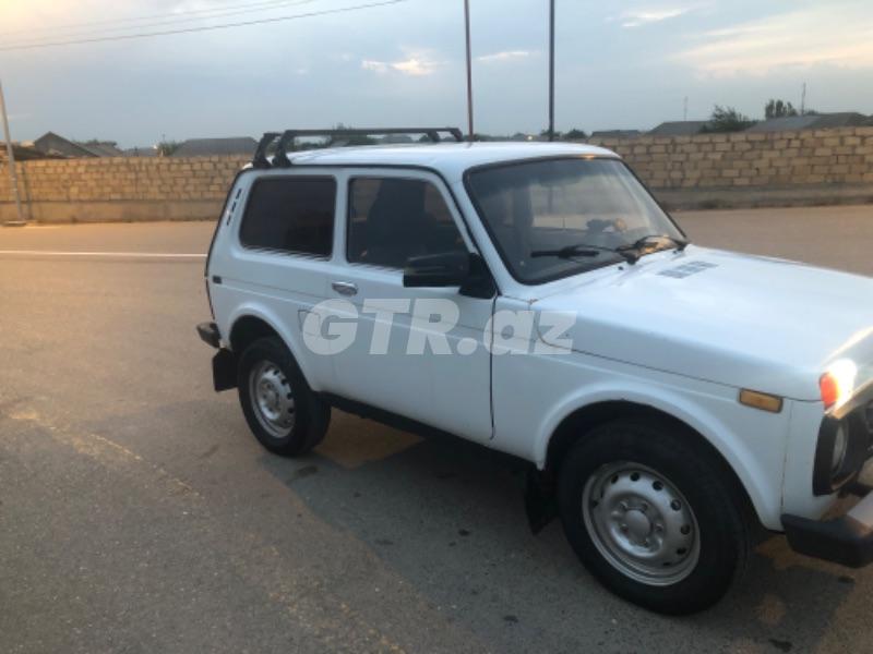 Lada (VAZ) 2121 Niva (4x4) 1.7 L, 2000, 251 000 km 90-BH-815 — Avtomobillər, Salyan (3)