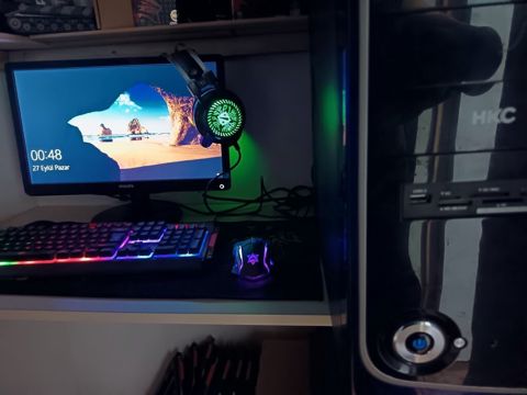 Kredit və barter yoxdur. qiymət son qiymətdi. ana kart: Pcwinmax B75 — Pirəkəşkül