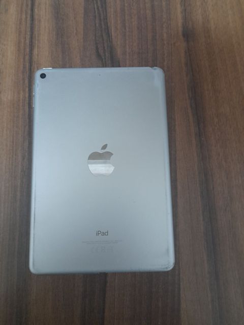 Apple iPad planşet ekran deyişilse isdiyer usdude adapter kabel vercem — Bakı