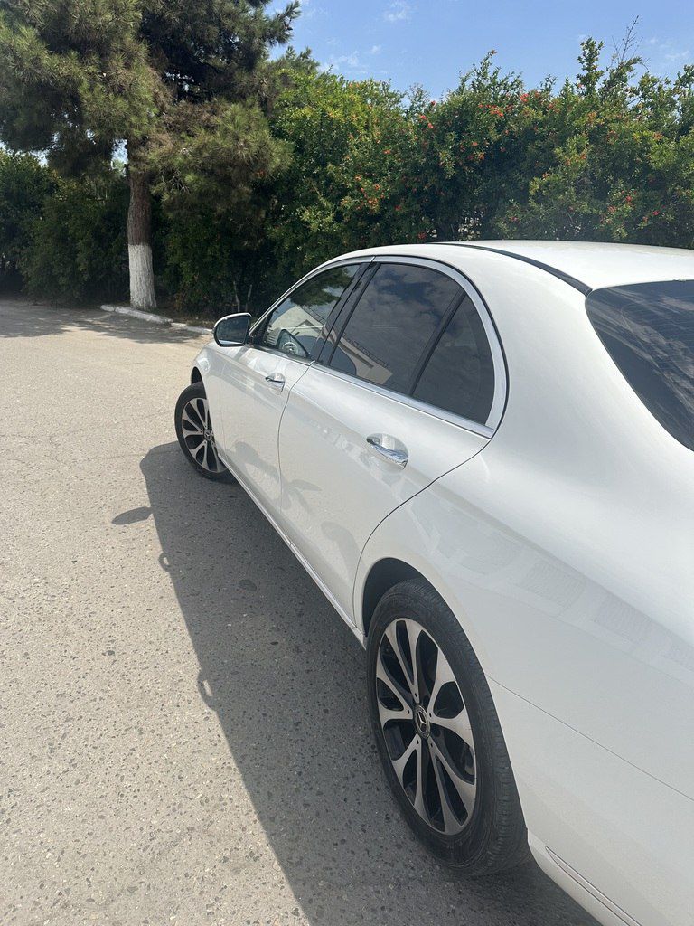 Mercedes E 300, 2.0 L, 2018 il, 170 000 km — Avtomobillər, Bakı (11)