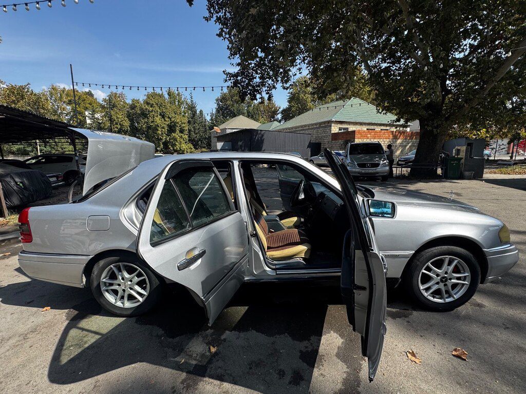 Mercedes C 220, 2.2 L, 1993 il, 300 000 km 99-LR-632 — Avtomobillər, Mingəçevir (9)