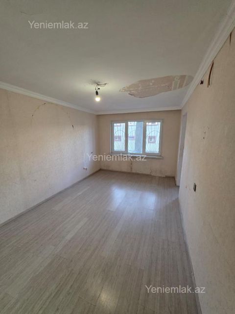 Kirayə 1 otaqlı Bina evi menzil (Köhnə tikili), 31 m², 4-cü mikrorayon — Sumqayıt